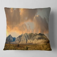 Designart Sierra Nevada Dağı - Manzara Baskılı Kırlent - 18x18